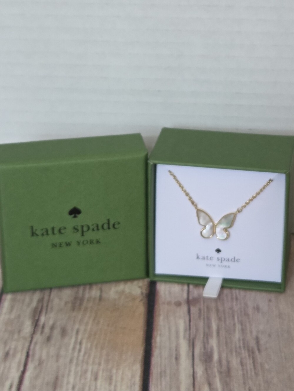 kate spade Butterfly Mother-of-Pearl Necklace - White Inlay NIB - Picture 3 of 11